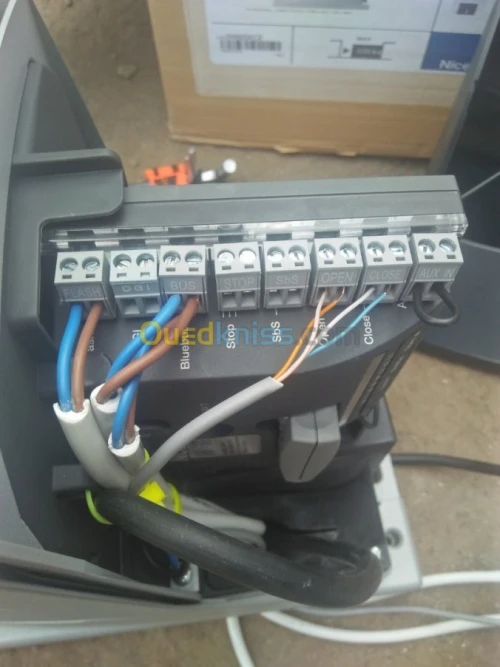 Rideaux électrique et portailles 