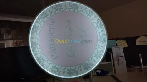 habillage, panneaux lumineuses 