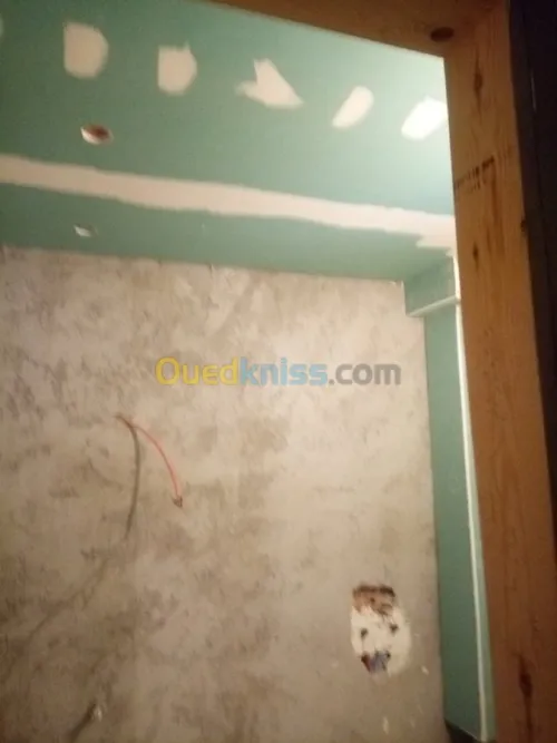 Placoplat et pvc et habillage murale