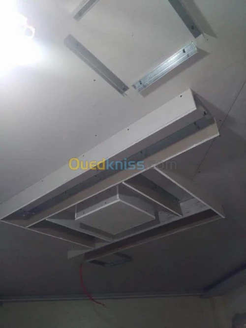 Placoplat et pvc et habillage murale