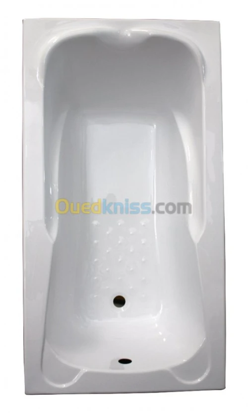 FABRICANT DE BAIGNOIRES ET D'ARTICLES