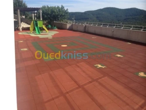 dalles amortissant pour airs de jeux 