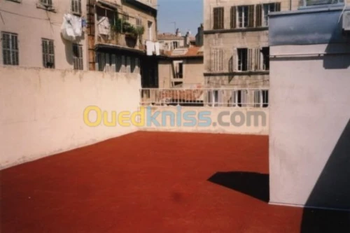dalles amortissant pour airs de jeux 