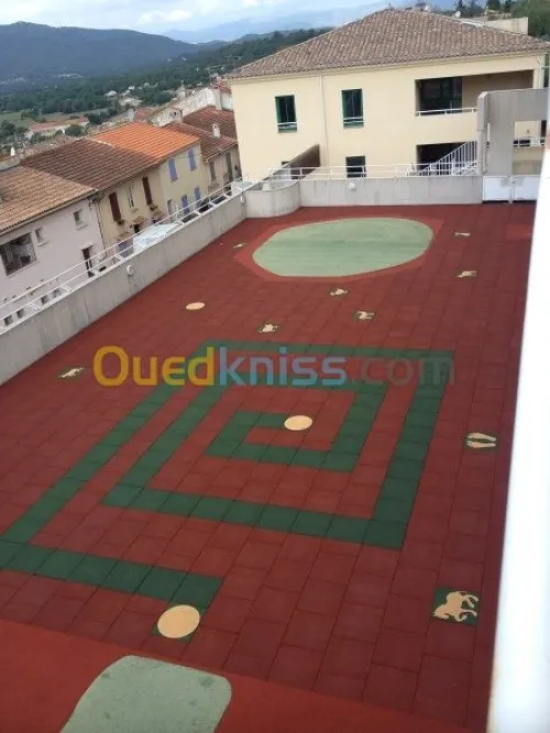 dalles amortissant pour airs de jeux 