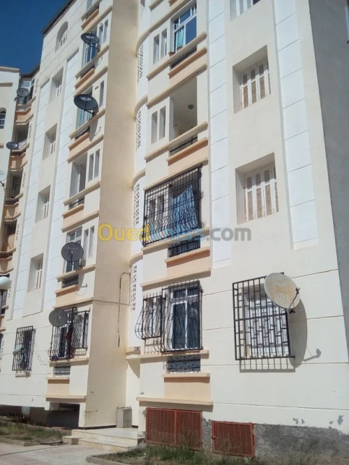 Location vacances Appartement F3 Bejaia Melbou