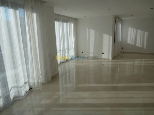 Location Appartement F4 Alger Hydra