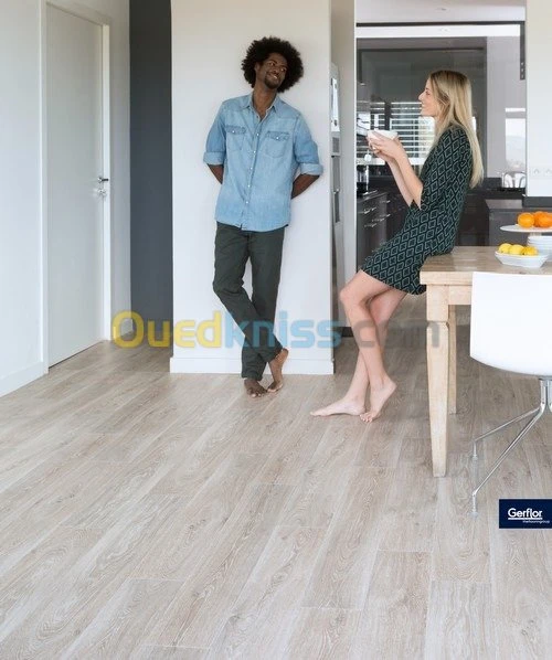 Parquet Stratifié Auto-Adhésif (PVC) 