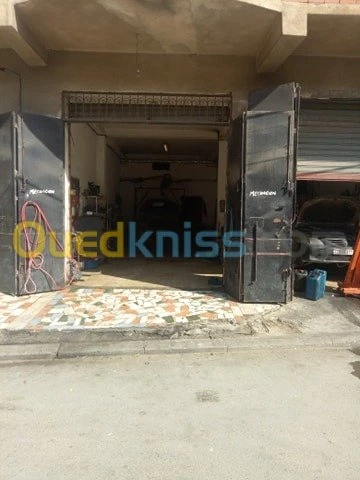 Mécanicien peugeot renault 