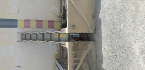 Caniveau en fonte en béton armé