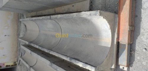 Caniveau en fonte en béton armé