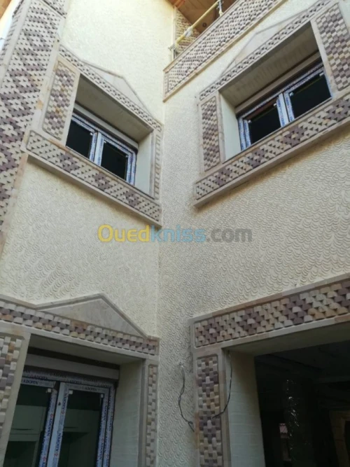 Grifier et mono coche ....façade.