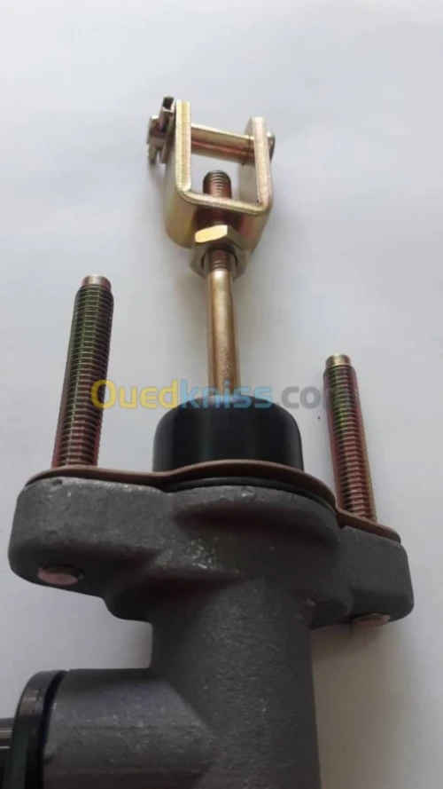 POMPE EMBRAYAGE SUPERIEUR HUANGHAI LAN