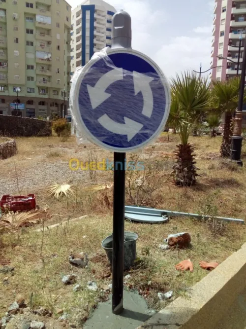  travaux de signalisation routière