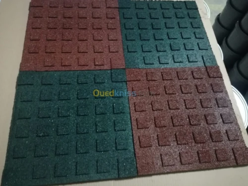 FOURNITURE ET POSE DE GAZON SYNTHÉTIQU
