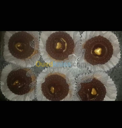 Préparation  des gâteau  pour fête 