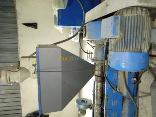 Extrudeuse
