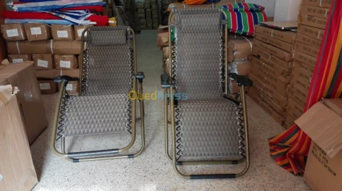 Chaises et tables