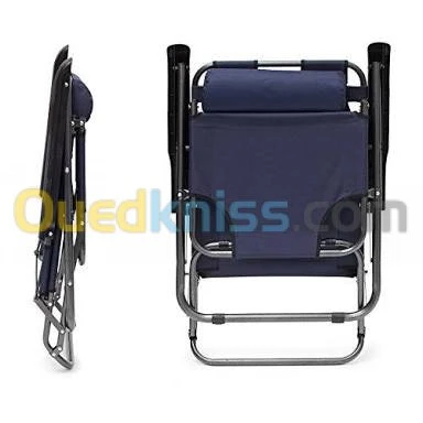 Chaises et tables