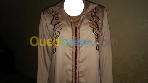 Djelaba marocaine (جلابية مغربية) 