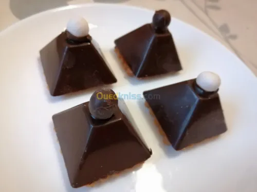 Commande et cours de gâteaux.........