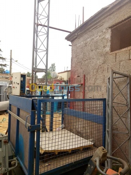 A Vendre ascenseur  (monte charge)