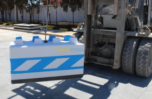 Bloc Empilé en Béton Préfabriqué