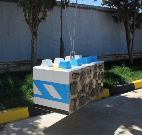Bloc Empilé en Béton Préfabriqué