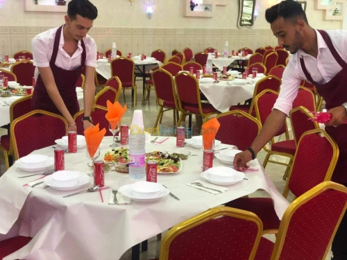 Serveurs et serveuses 