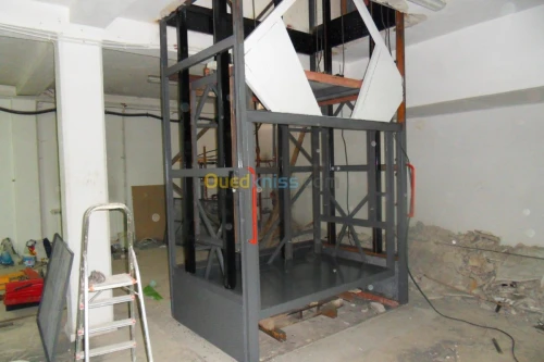 Installation Fabrication MONTE CHARGE