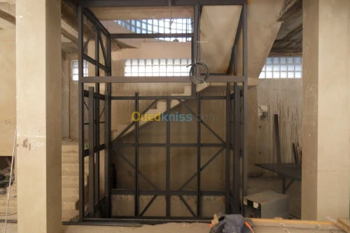Installation Fabrication MONTE CHARGE