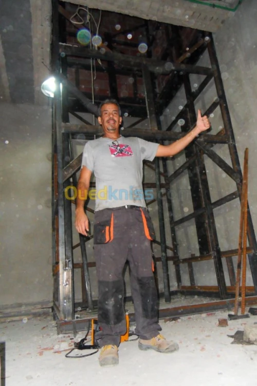 Installation Fabrication MONTE CHARGE
