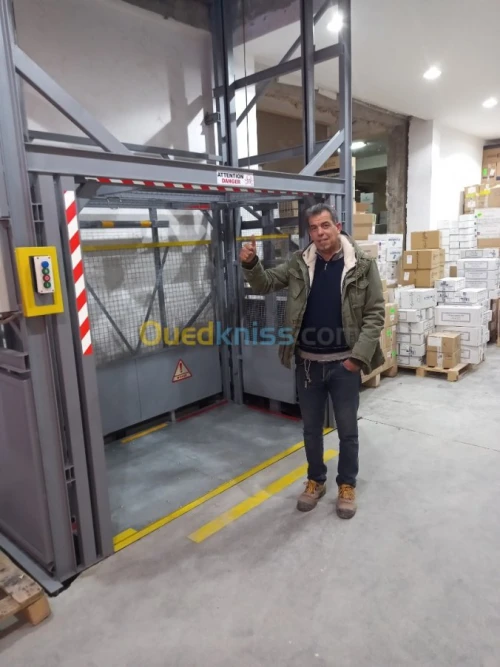 Installation Fabrication MONTE CHARGE