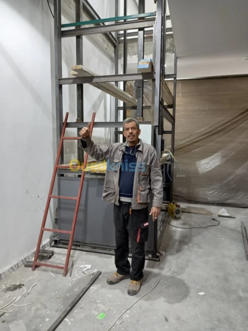 Installation Fabrication MONTE CHARGE