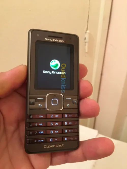 Sony Ericsson K770i