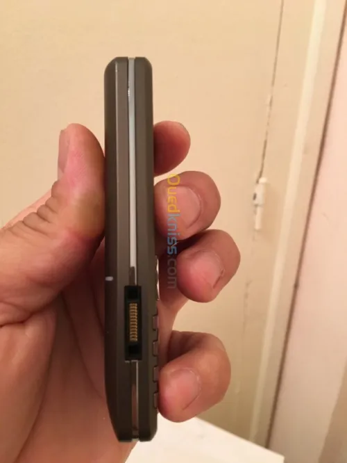 Sony Ericsson K770i