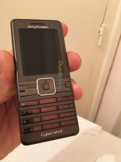 Sony Ericsson K770i