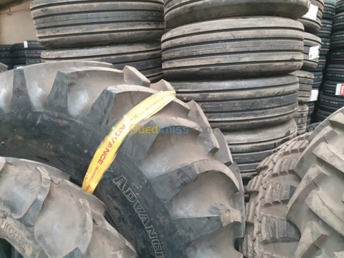 Tout les pneus  et jantes clark 