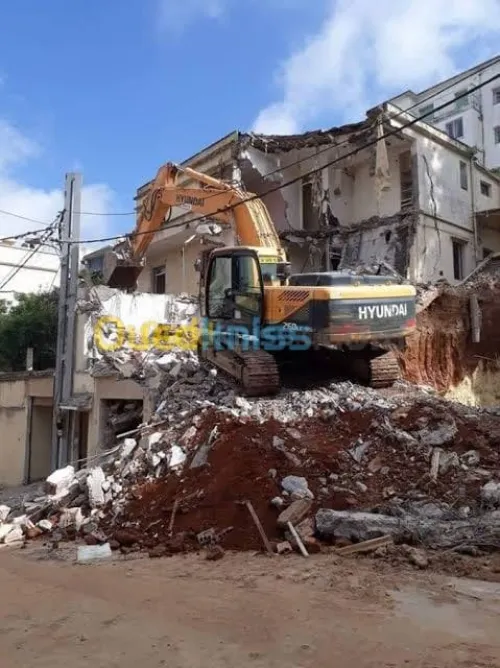 CONSTRUCTION TRAVAUX