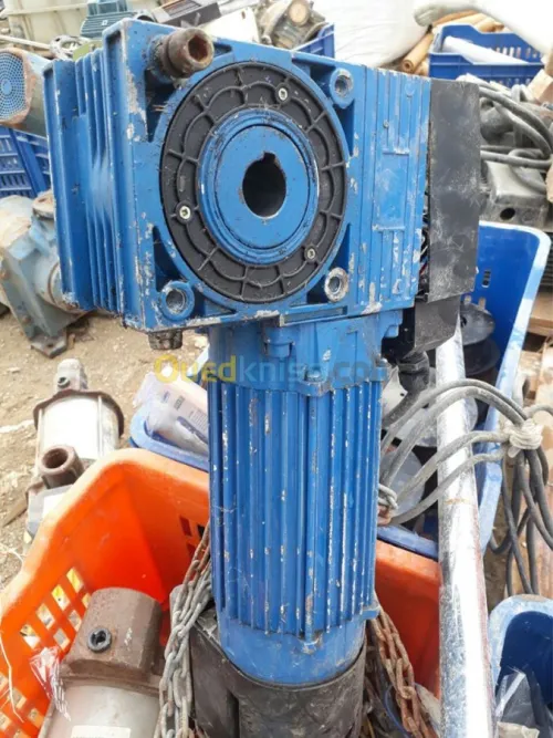 VENTE LOT POMPE A EAU USÉE 
