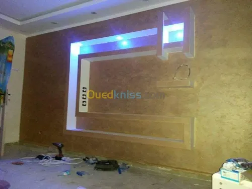 Faux plafond séparation meubles tv