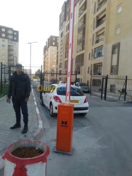 Barrière automatique électrique parking