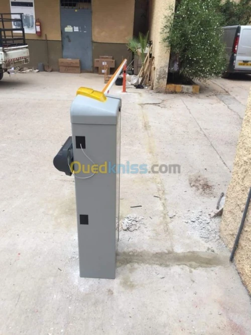 Barrière automatique électrique parking