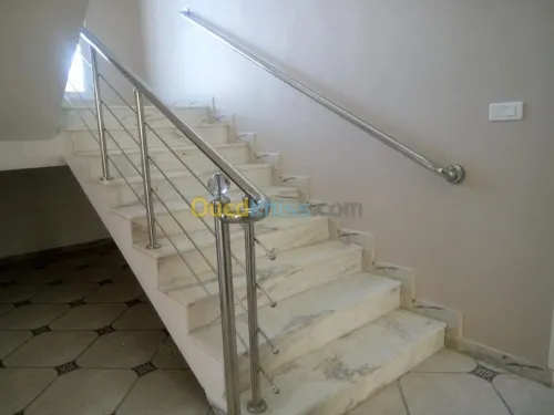 Rompe escaliers  et garde-corps  en in