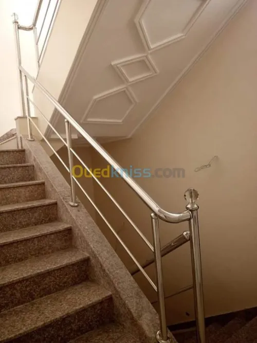 Rompe escaliers  et garde-corps  en in