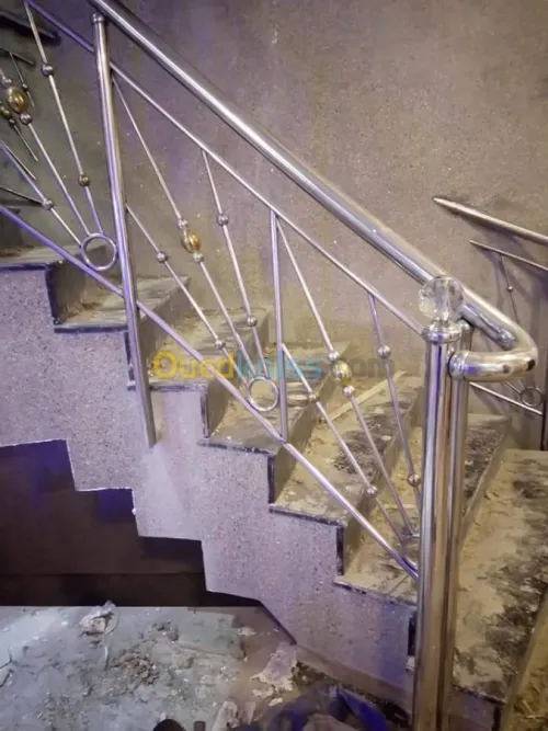 Rompe escaliers  et garde-corps  en in