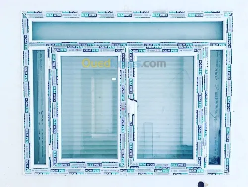 Fenêtre pvc aluminium moustiquaire cabine douche 