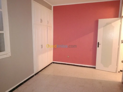 Location Appartement F3 Oum el bouaghi Ain beida