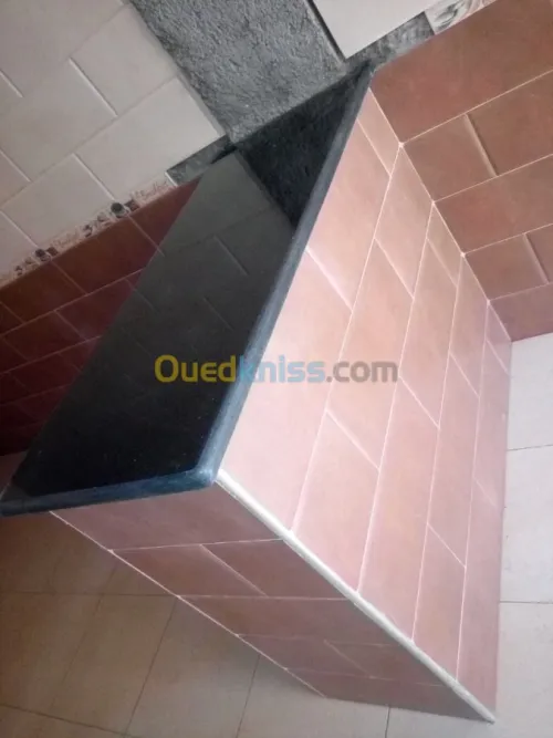 تركيب السيراميك و البلاط الأرضي 