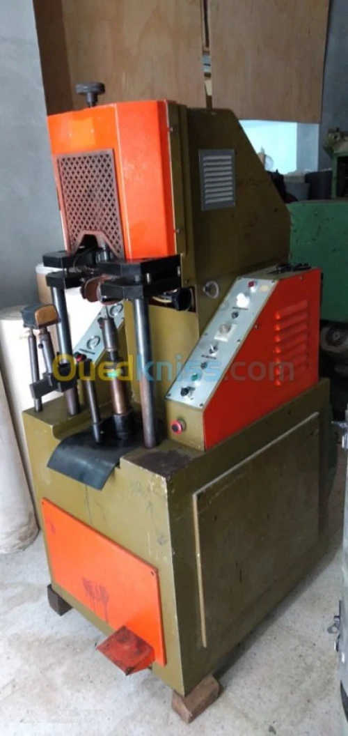  Industrie & Fabrication