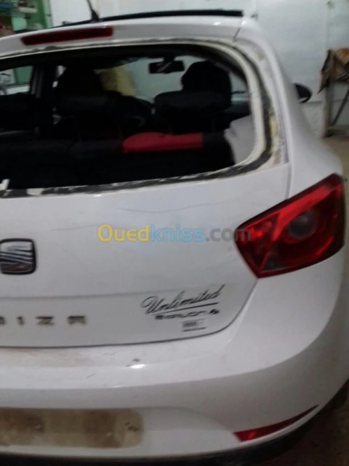 DÉBOSSELAGE DE CARROSSERIE